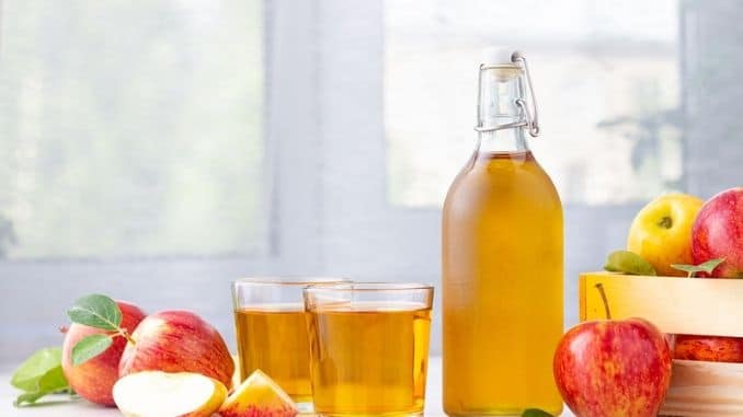 apple-cider-vinegar-juice-glass-bottle