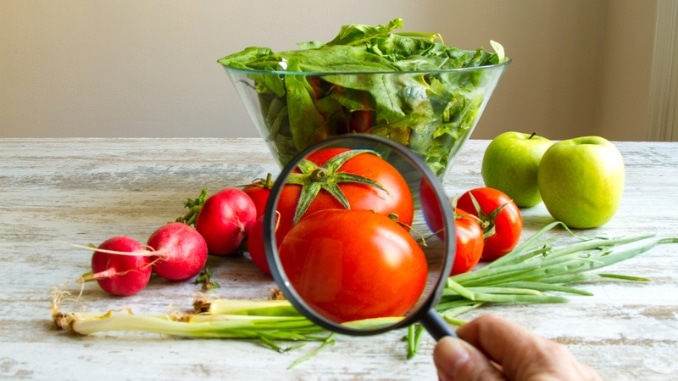 food-analysing-pesticides - eating organic foods
