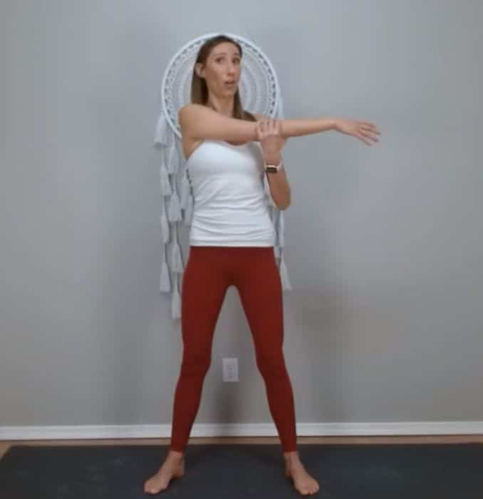 Cross-body stretch - 1 - Golf Warm Up Exercises
